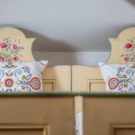 ホテル Casa Kraus Criţ エクステリア 写真