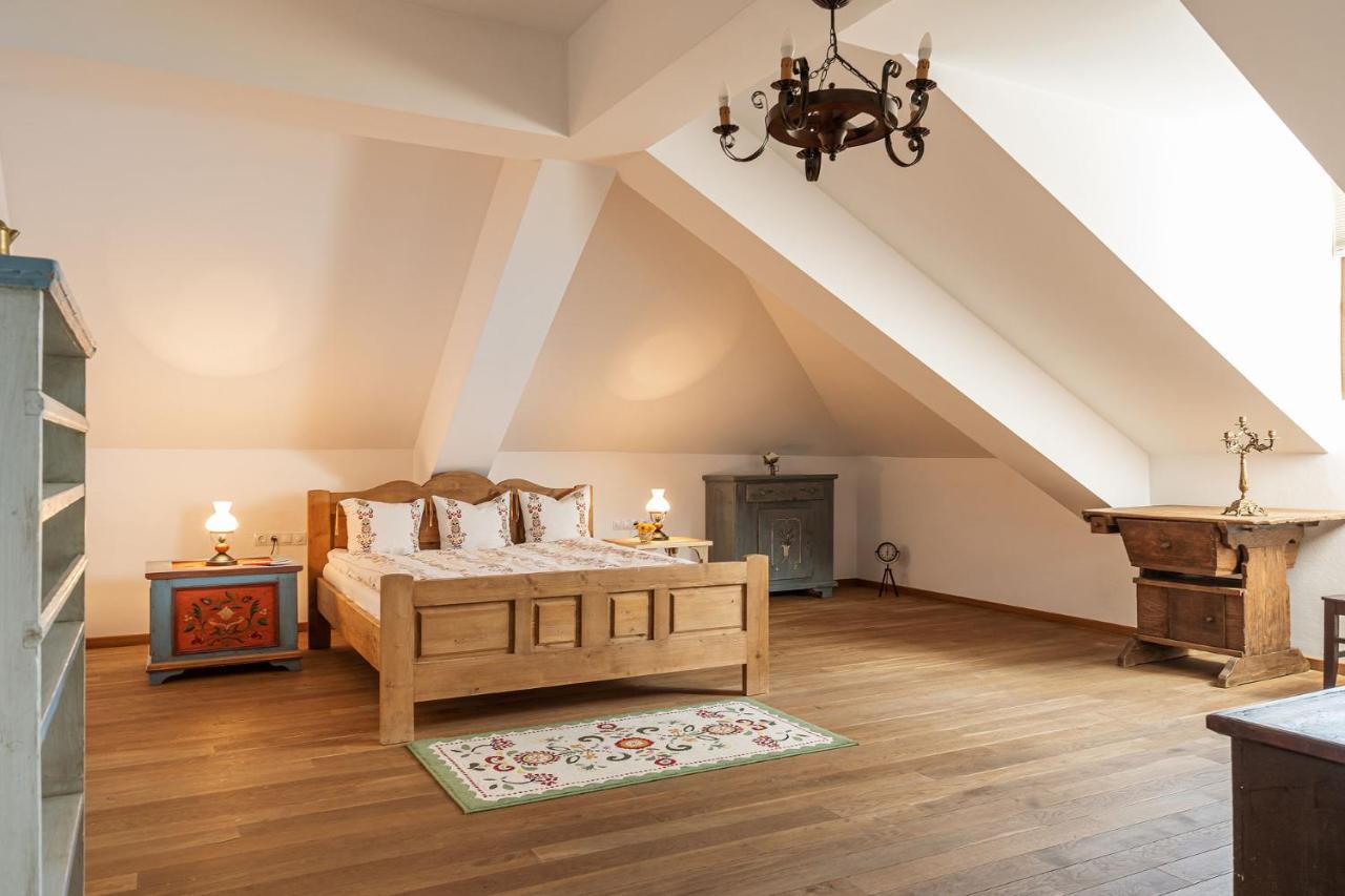 ホテル Casa Kraus Criţ エクステリア 写真