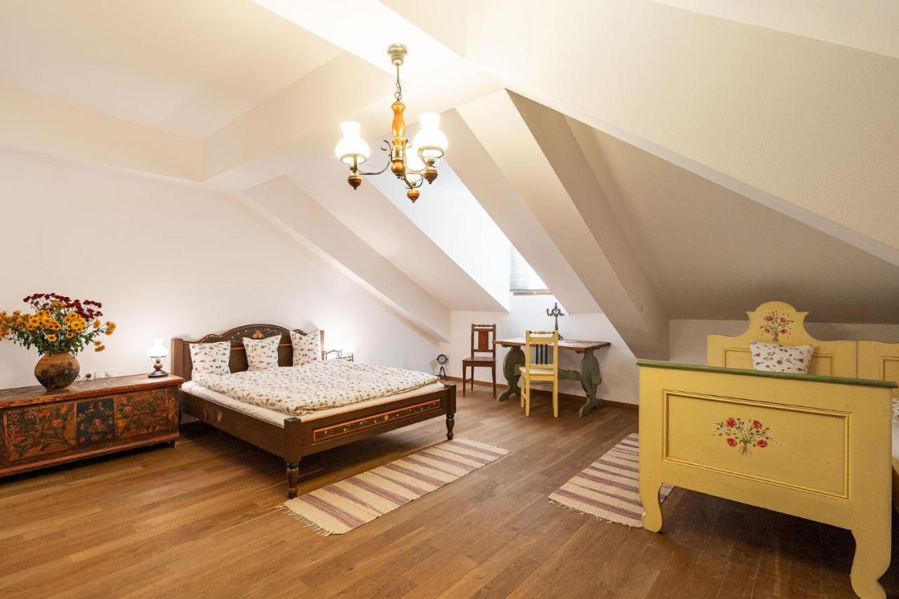 ホテル Casa Kraus Criţ エクステリア 写真