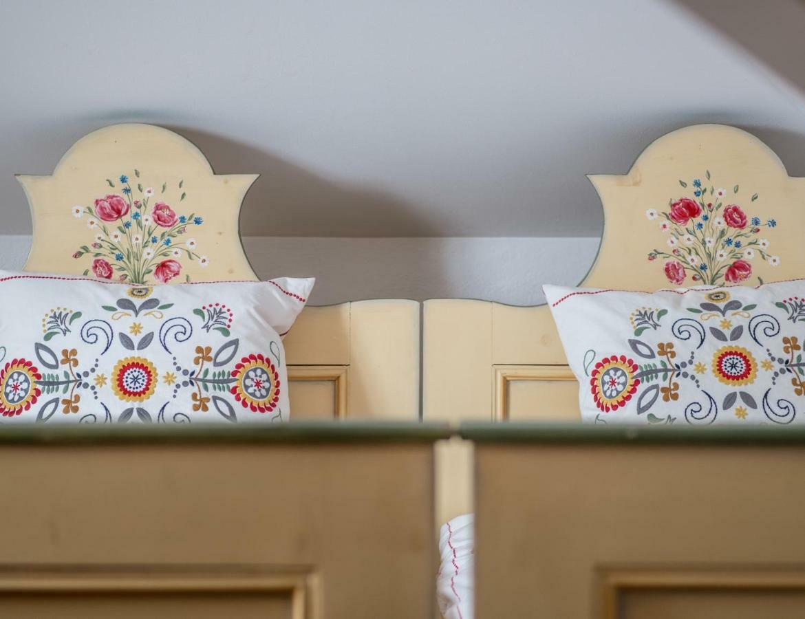 ホテル Casa Kraus Criţ エクステリア 写真